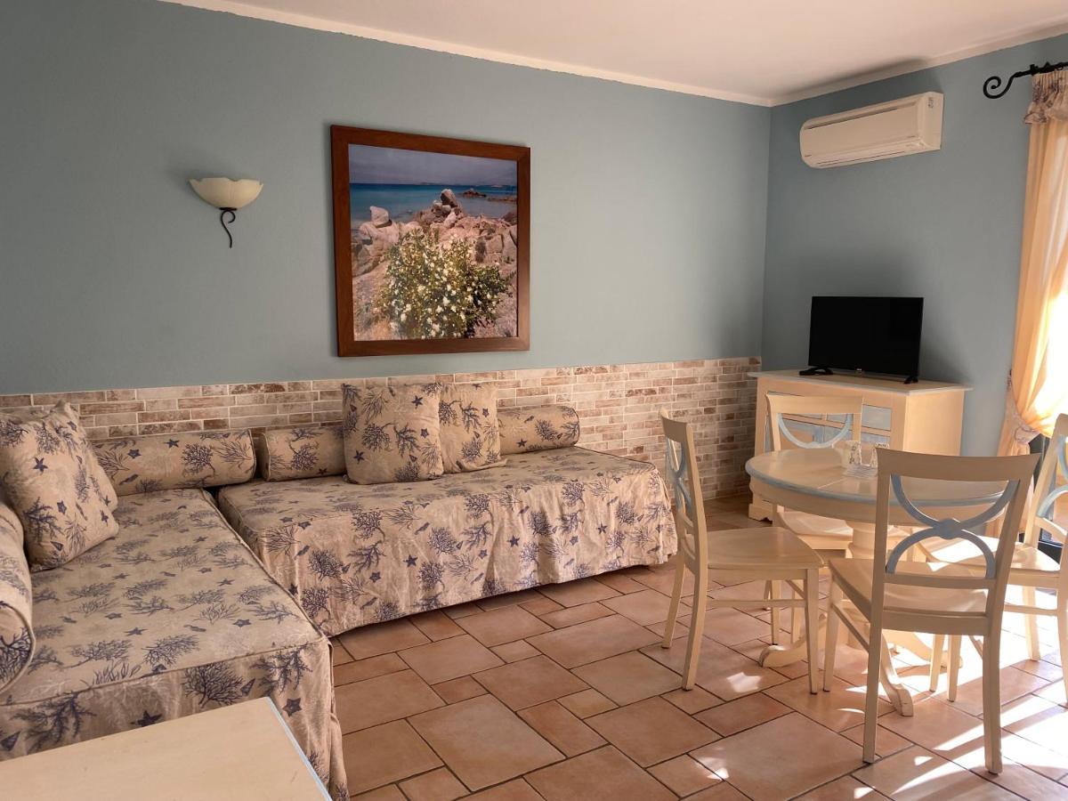 Hotel Villa Del Parco Ла-Маддалена Екстер'єр фото
